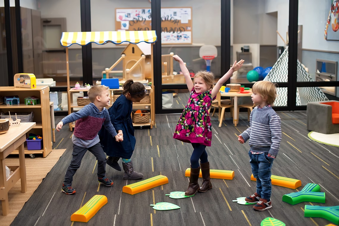 adults and children play freeze dance at, Stock Video